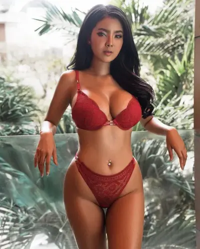 Yanisa Samohom